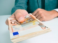 Üdvözlet mindenkinek, aki megbízható kölcsönt keres különféle projektjei finanszírozásához. Forduljon hozzám bizalommal egy biztonságos és megbízható kölcsönért. Email: isabellemonica9@gmail.com Isabel Monica vagyok. Francia engedéllyel rendelkező hi
